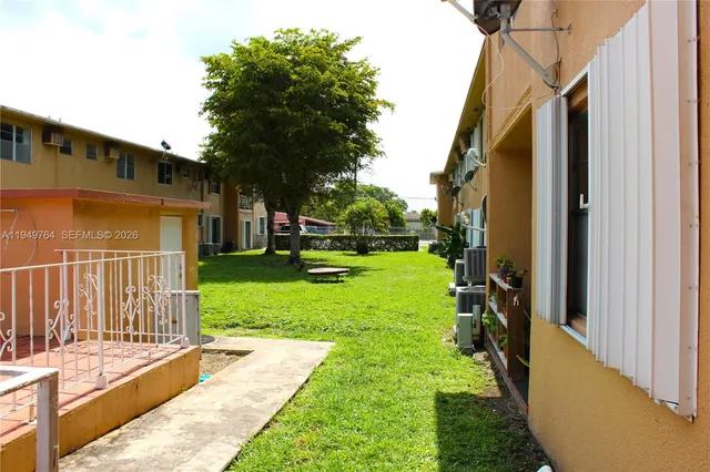 $189,999 | 1154 West 35th Street, Unit 221, Hialeah, FL 33012