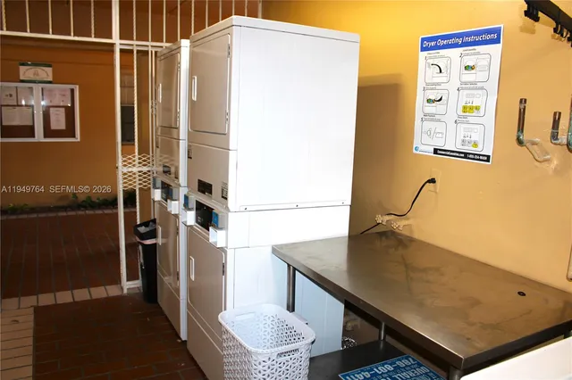 $189,999 | 1154 West 35th Street, Unit 221, Hialeah, FL 33012