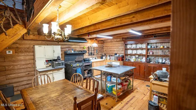 $1,150,000 | 3032 Osyka Progress Road, Osyka, MS 39657