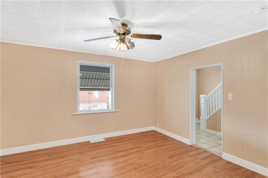 1072 Beaver Road Ambridge, PA 15003 - Photo 6 of 12 Living Room