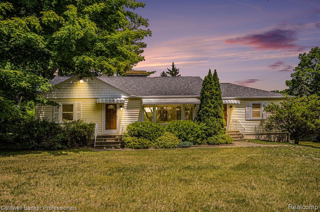 2740 Judah Road Lake Orion, MI 48359 - Photo 2 of 33