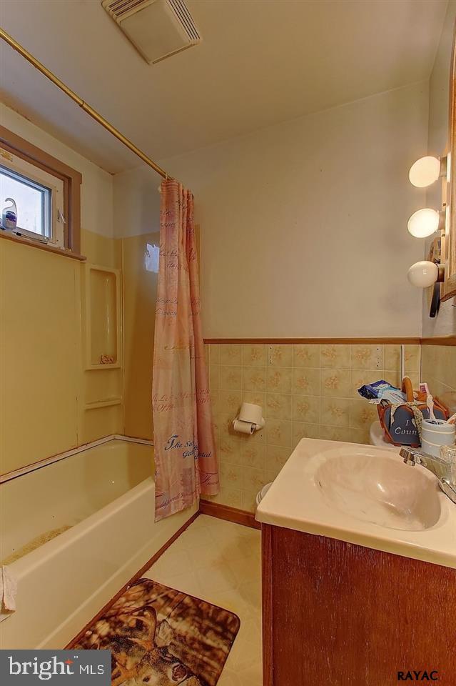 5021 Church Road Felton, PA 17322 - Photo 10 of 23 Gallery Image 10