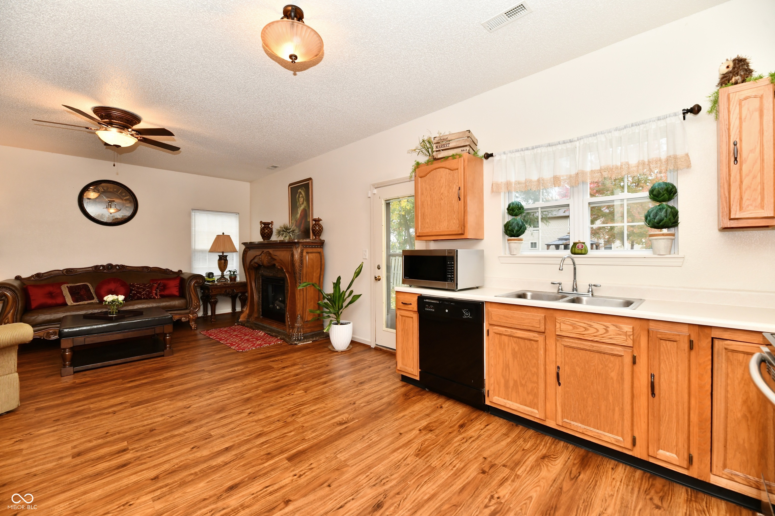 7936 Dillon Place Indianapolis, IN 46236 - Photo 8 of 25