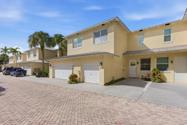 $419,000 | 824 Southeast 4th Court, Deerfield Beach, FL 33441