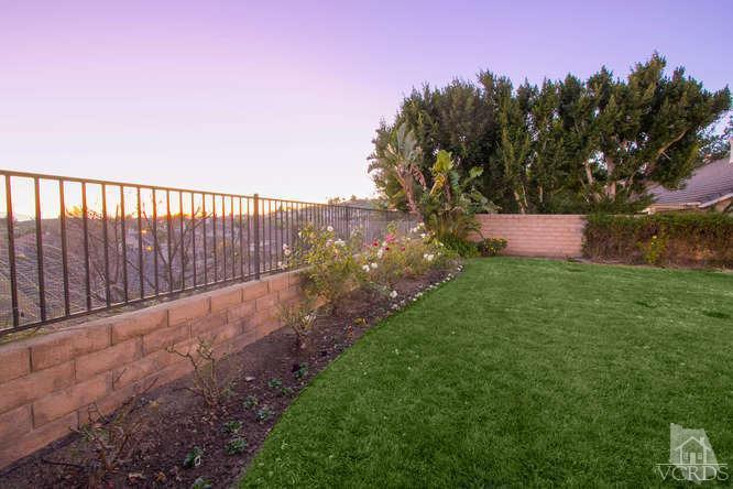 2480 Rutland Place Thousand Oaks, CA 91362 - Photo 22 of 23 a view of a backyard