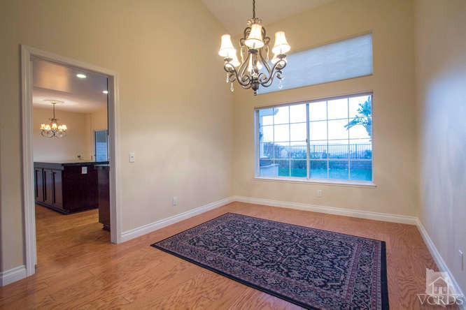 2480 Rutland Place Thousand Oaks, CA 91362 - Photo 10 of 23 en view interior of the house and window