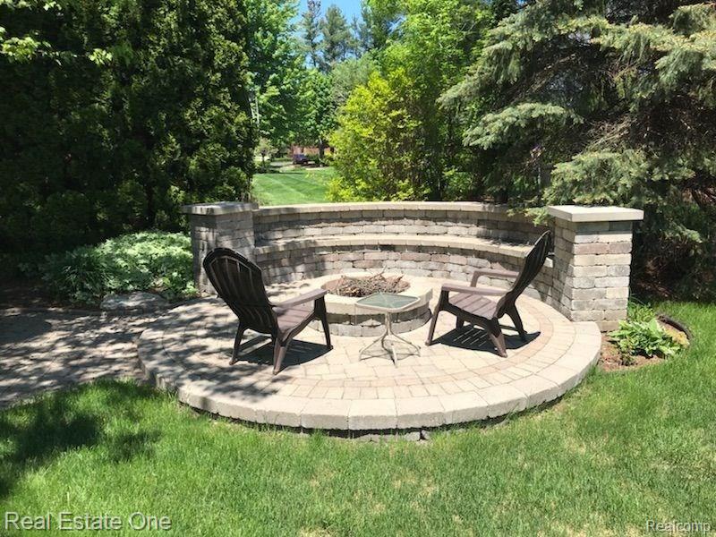 1023 Pointe Pl Boulevard Rochester, MI 48307 - Photo 25 of 26