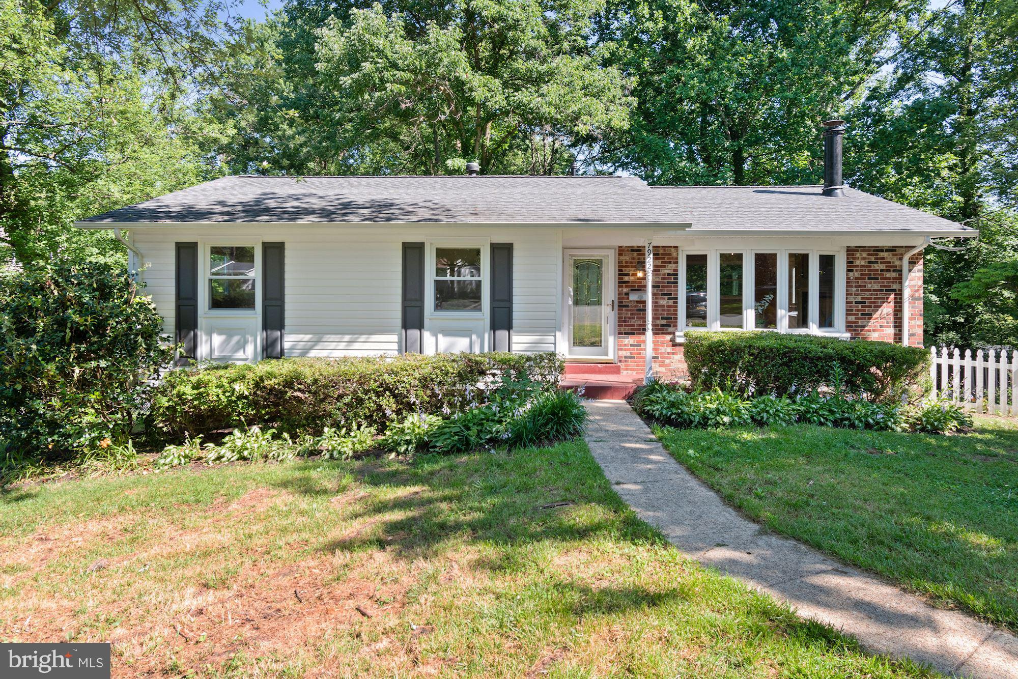 7922 East Rockglen Court Springfield, VA 22152 - Photo 1 of 38 Exterior Front