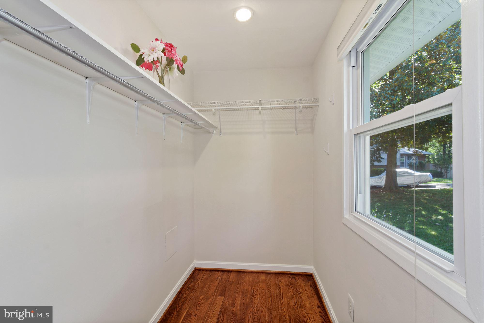 7922 East Rockglen Court Springfield, VA 22152 - Photo 19 of 38 Master Bedroom Walk-In Closet