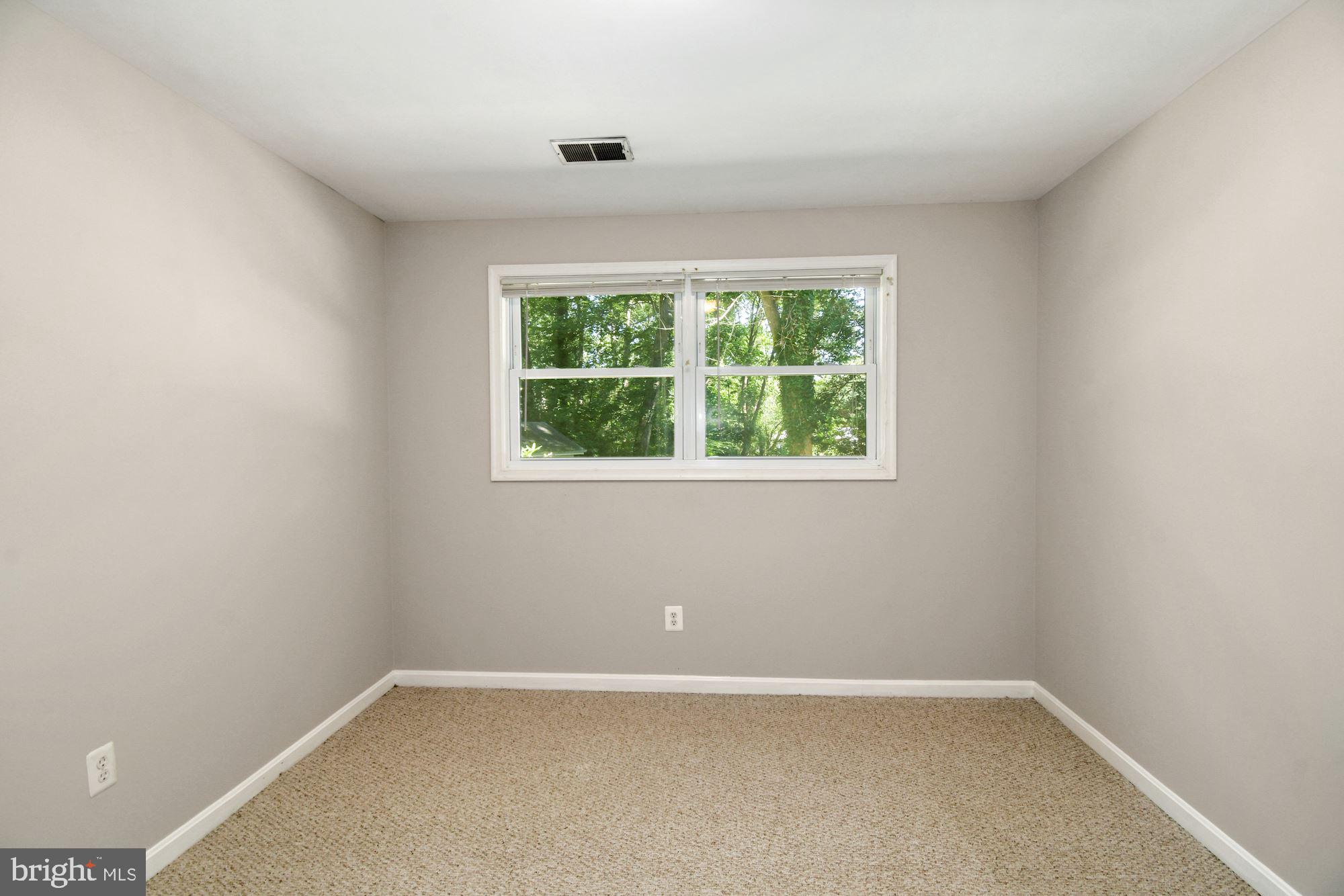 7922 East Rockglen Court Springfield, VA 22152 - Photo 28 of 38 Basement 3rd Bedroom