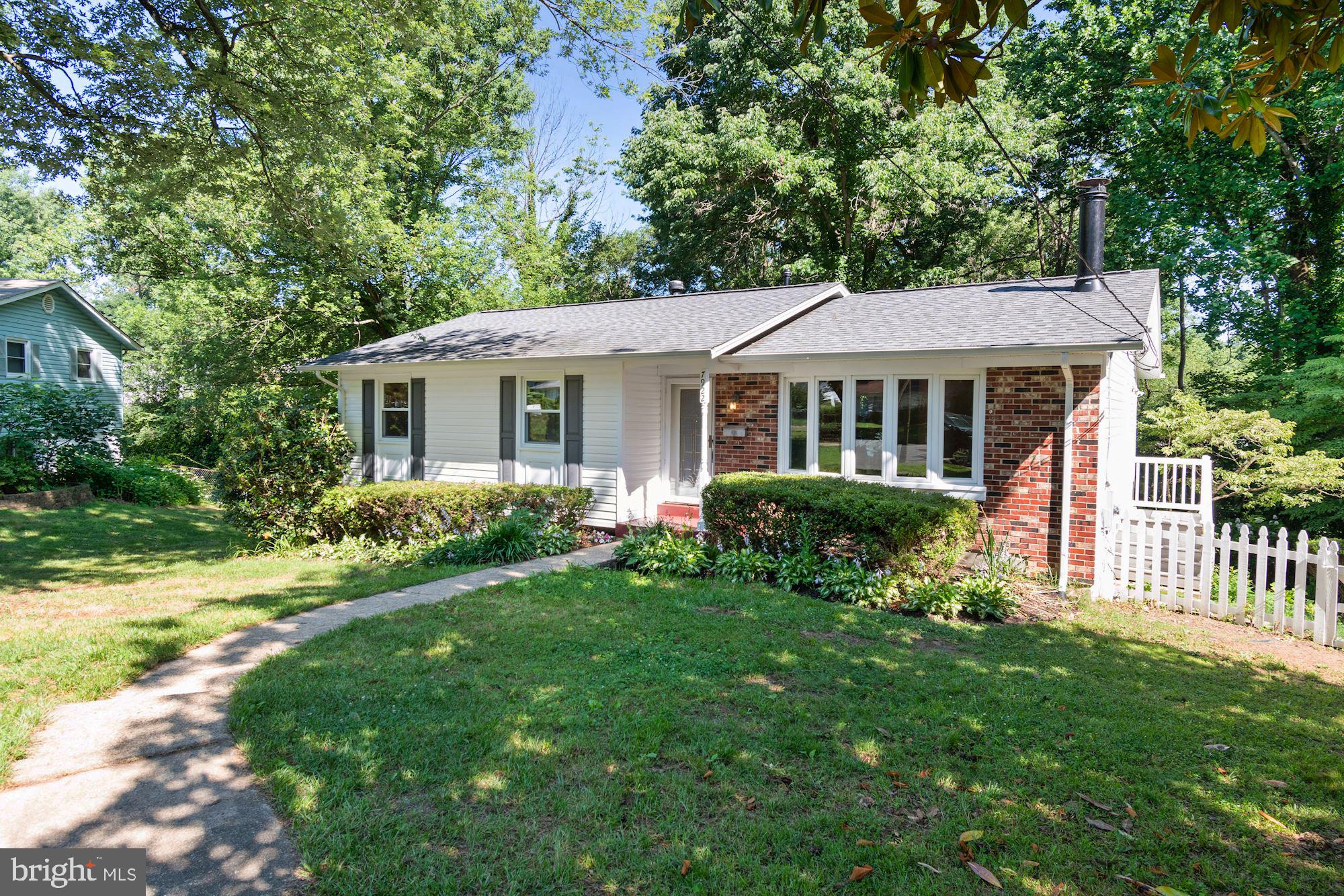 7922 East Rockglen Court Springfield, VA 22152 - Photo 31 of 38 Exterior Front