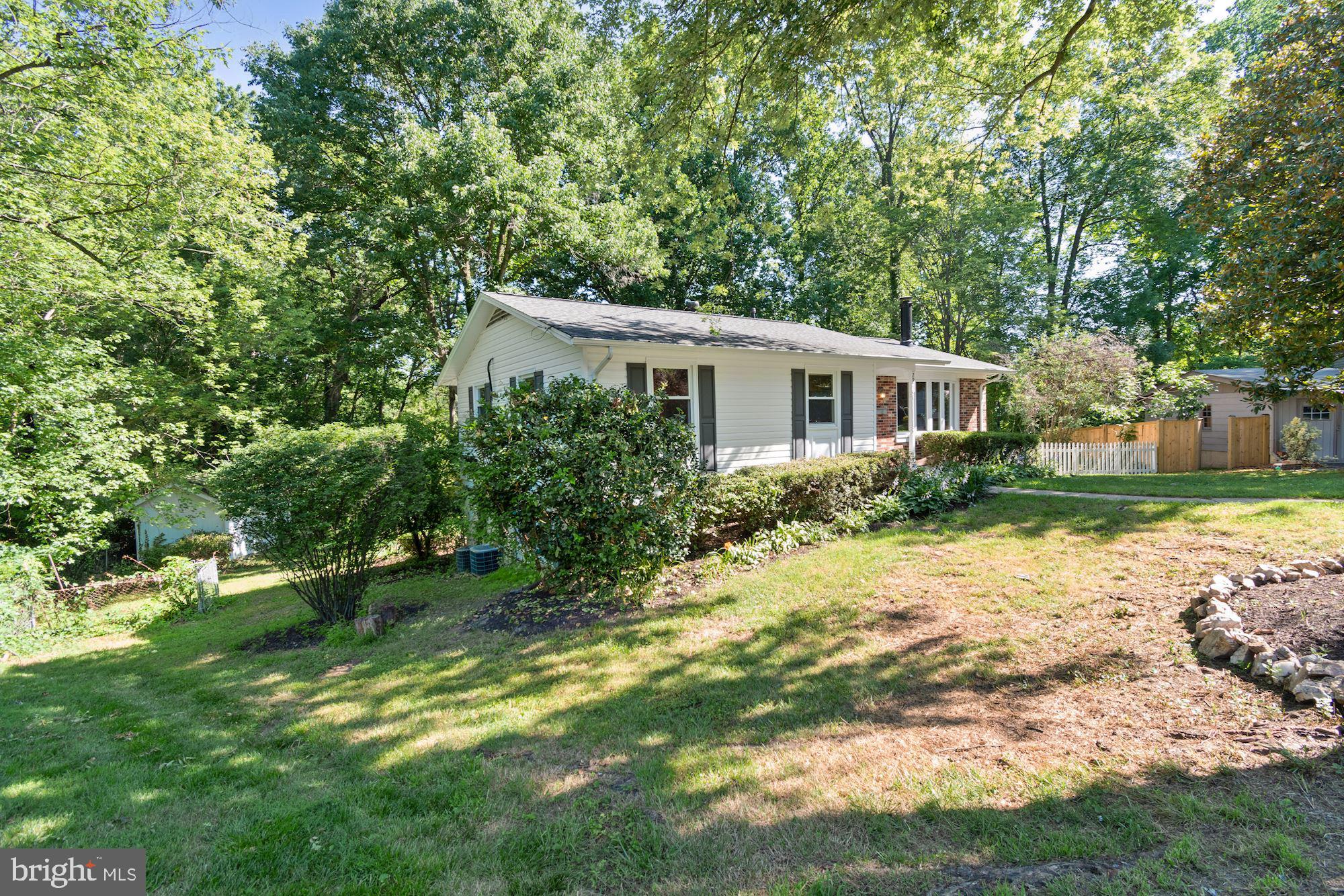 7922 East Rockglen Court Springfield, VA 22152 - Photo 32 of 38 Exterior Front