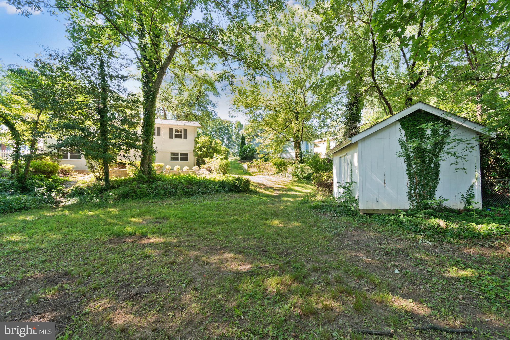 7922 East Rockglen Court Springfield, VA 22152 - Photo 33 of 38 Exterior Rear