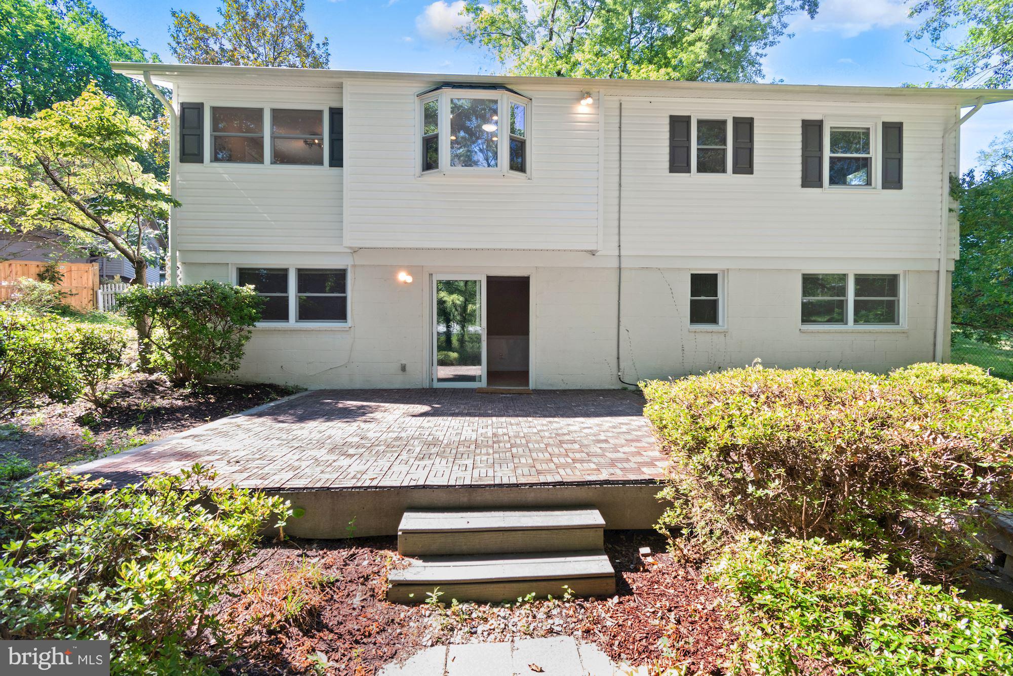 7922 East Rockglen Court Springfield, VA 22152 - Photo 35 of 38 Exterior Rear