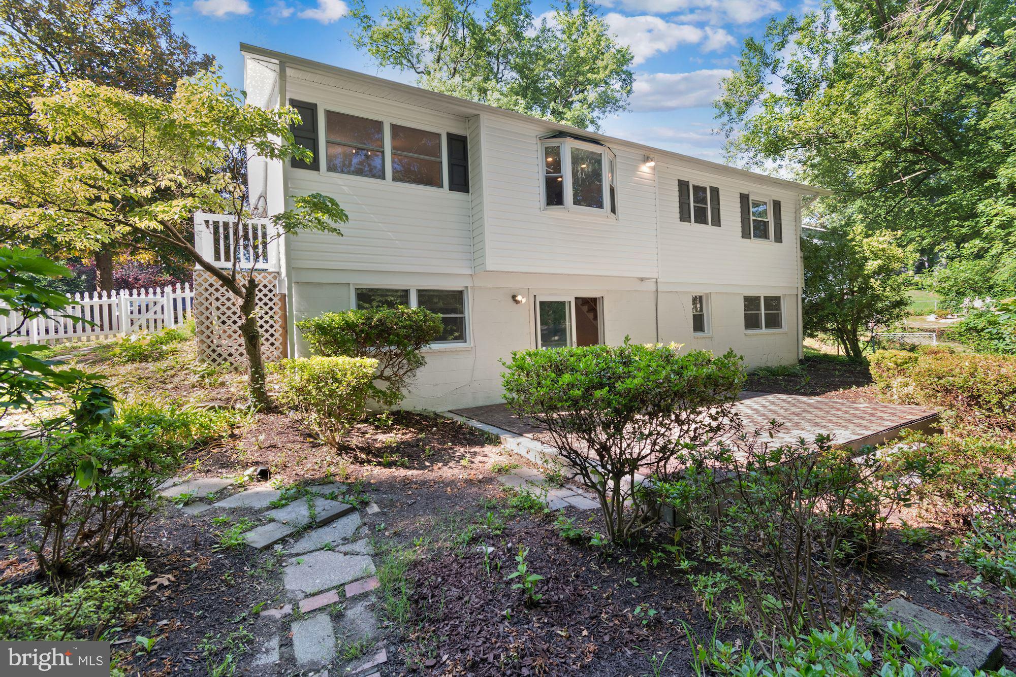 7922 East Rockglen Court Springfield, VA 22152 - Photo 36 of 38 Exterior Rear