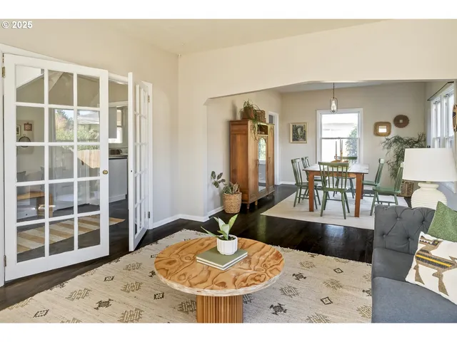 $470,000 | 10845 Southeast Myrtle Street, Milwaukie, OR 97222