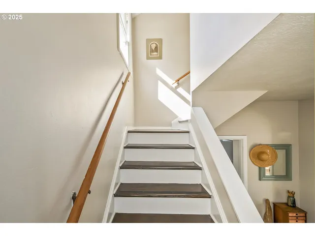 $470,000 | 10845 Southeast Myrtle Street, Milwaukie, OR 97222