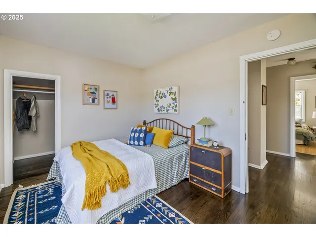 $470,000 | 10845 Southeast Myrtle Street, Milwaukie, OR 97222