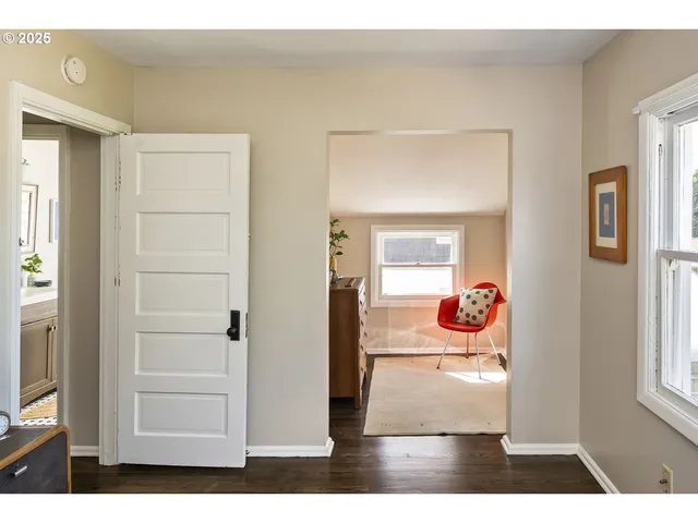 $470,000 | 10845 Southeast Myrtle Street, Milwaukie, OR 97222