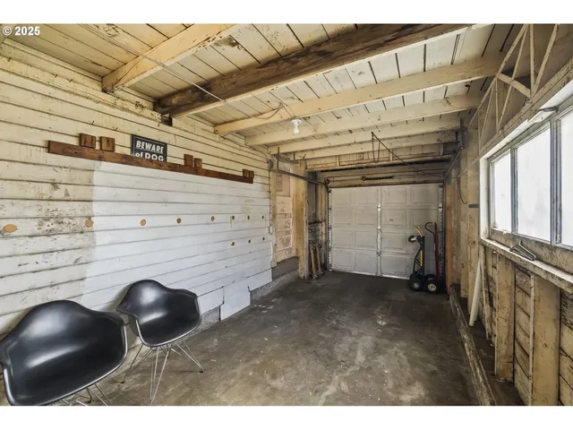 $470,000 | 10845 Southeast Myrtle Street, Milwaukie, OR 97222