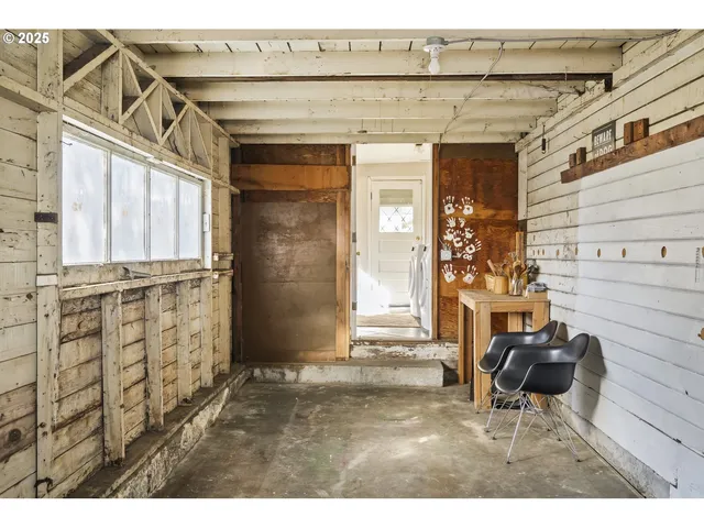 $470,000 | 10845 Southeast Myrtle Street, Milwaukie, OR 97222