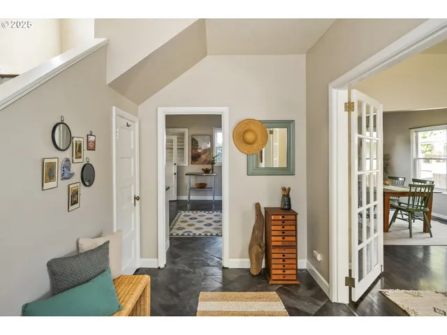 $470,000 | 10845 Southeast Myrtle Street, Milwaukie, OR 97222