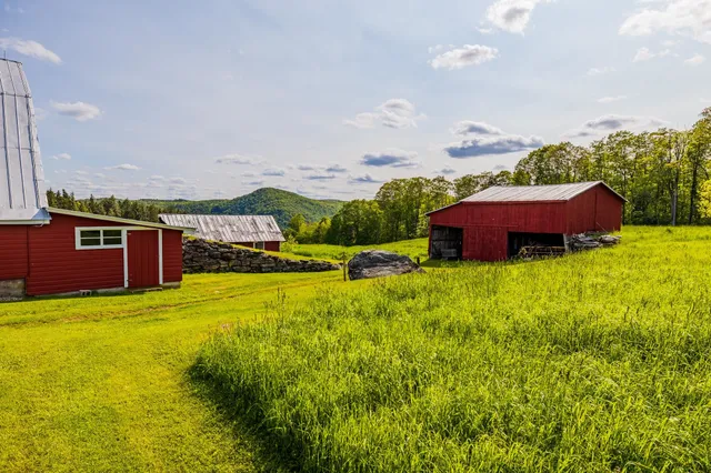 $1,200,000 | 395 King Hill Road, Readsboro, VT 05350