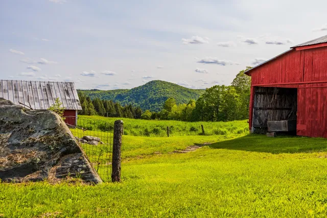 $1,200,000 | 395 King Hill Road, Readsboro, VT 05350