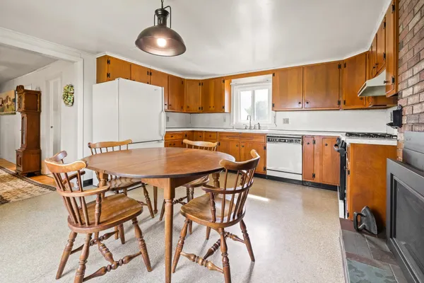 $1,200,000 | 395 King Hill Road, Readsboro, VT 05350