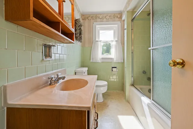 $1,200,000 | 395 King Hill Road, Readsboro, VT 05350