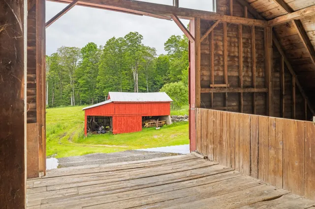 $1,200,000 | 395 King Hill Road, Readsboro, VT 05350