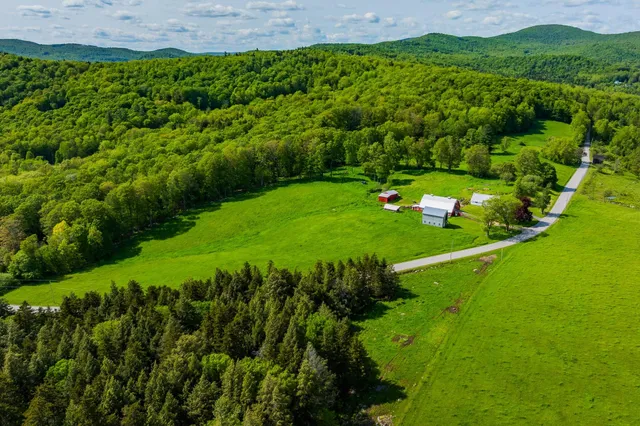 $1,200,000 | 395 King Hill Road, Readsboro, VT 05350