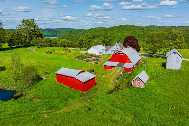 $1,200,000 | 395 King Hill Road, Readsboro, VT 05350