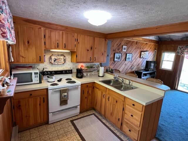 568 W Road Portage, ME 04768 - Photo 4 of 13 kitchen