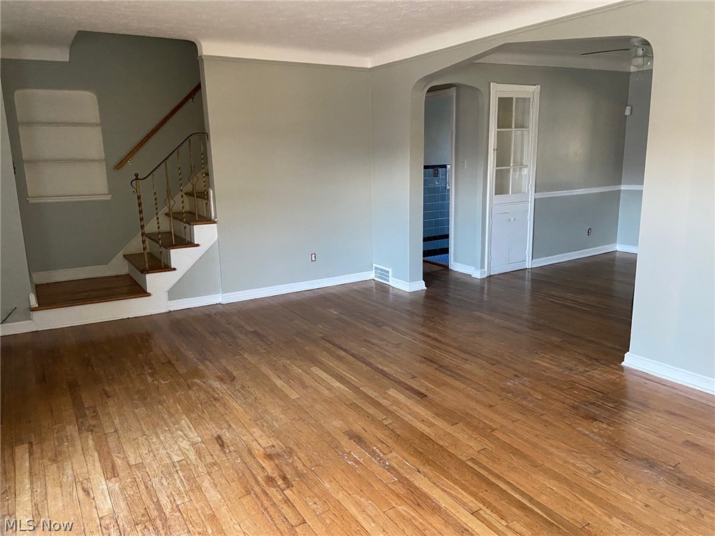 3827 Colony Road South Euclid, OH 44118 - Photo 4 of 29
