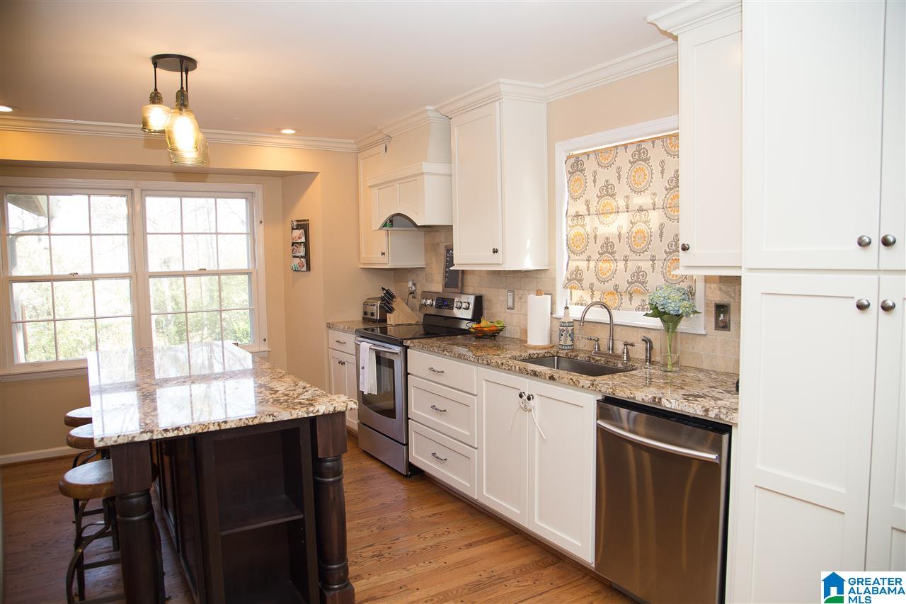 1820 Cornwall Road Birmingham, AL 35226 - Photo 4 of 37