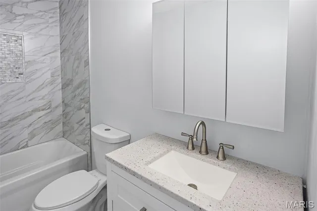 $180,000 | 28 Fox Meadow Lane, Cahokia, IL 62206