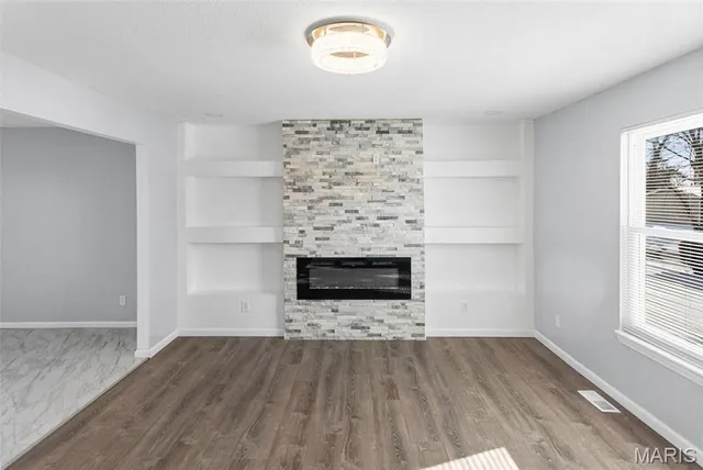 $180,000 | 28 Fox Meadow Lane, Cahokia, IL 62206