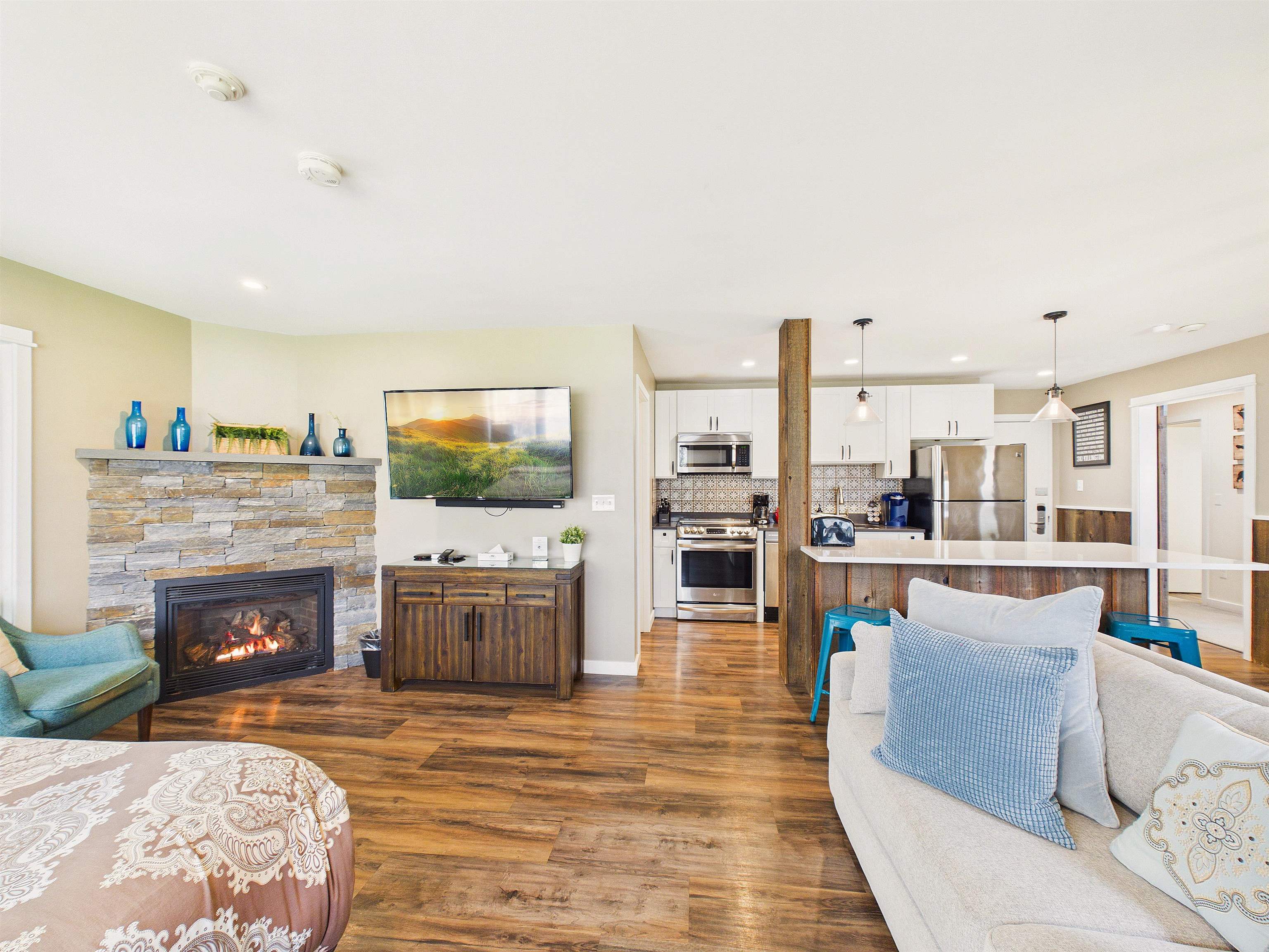 99 Killington Ctr Drive, Unit R41 412 & 413 Killington, VT 05751 - Photo 2 of 54