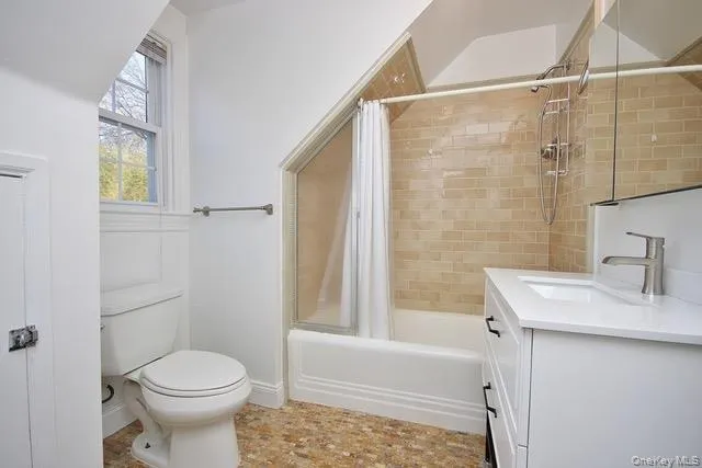 $4,600 | 16 Upland Lane, Armonk, NY 10504