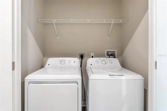 $2,395 | 2103 Sebring Place, Clearwater, FL 33760