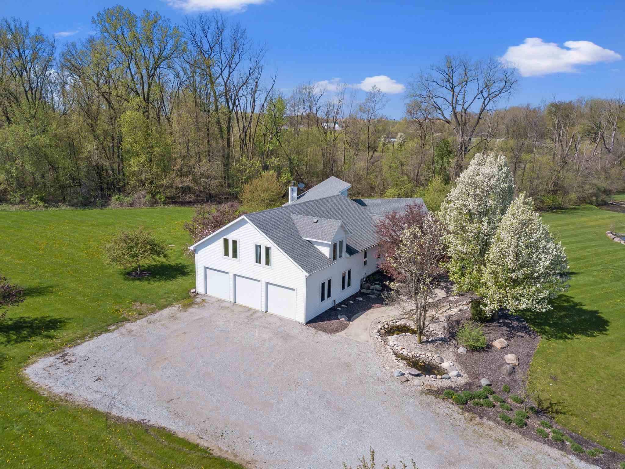 11509 Feighner Road Roanoke, IN 46783 - Photo 2 of 35