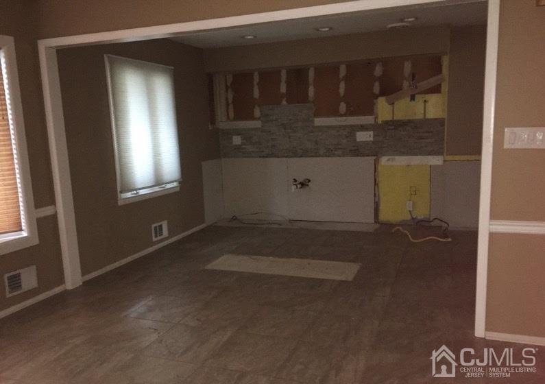 266 Colfax Road North Brunswick, NJ 08902 - Photo 9 of 10 Gallery Image 9