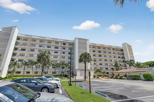$3,000 | 10310 South Ocean Drive, Unit 610, Jensen Beach, FL 34957