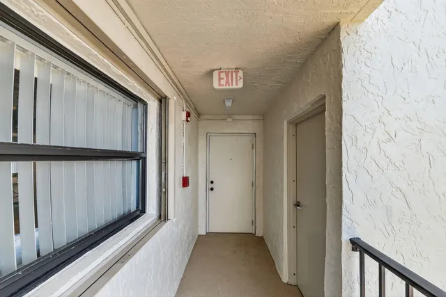 $3,000 | 10310 South Ocean Drive, Unit 610, Jensen Beach, FL 34957