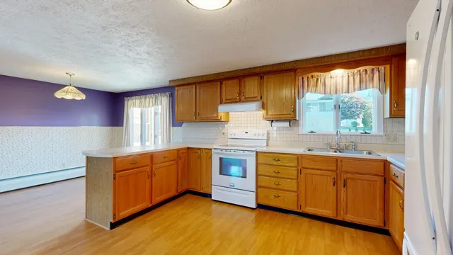 $290,000 | 10 Nash Street, Lewiston, ME 04240