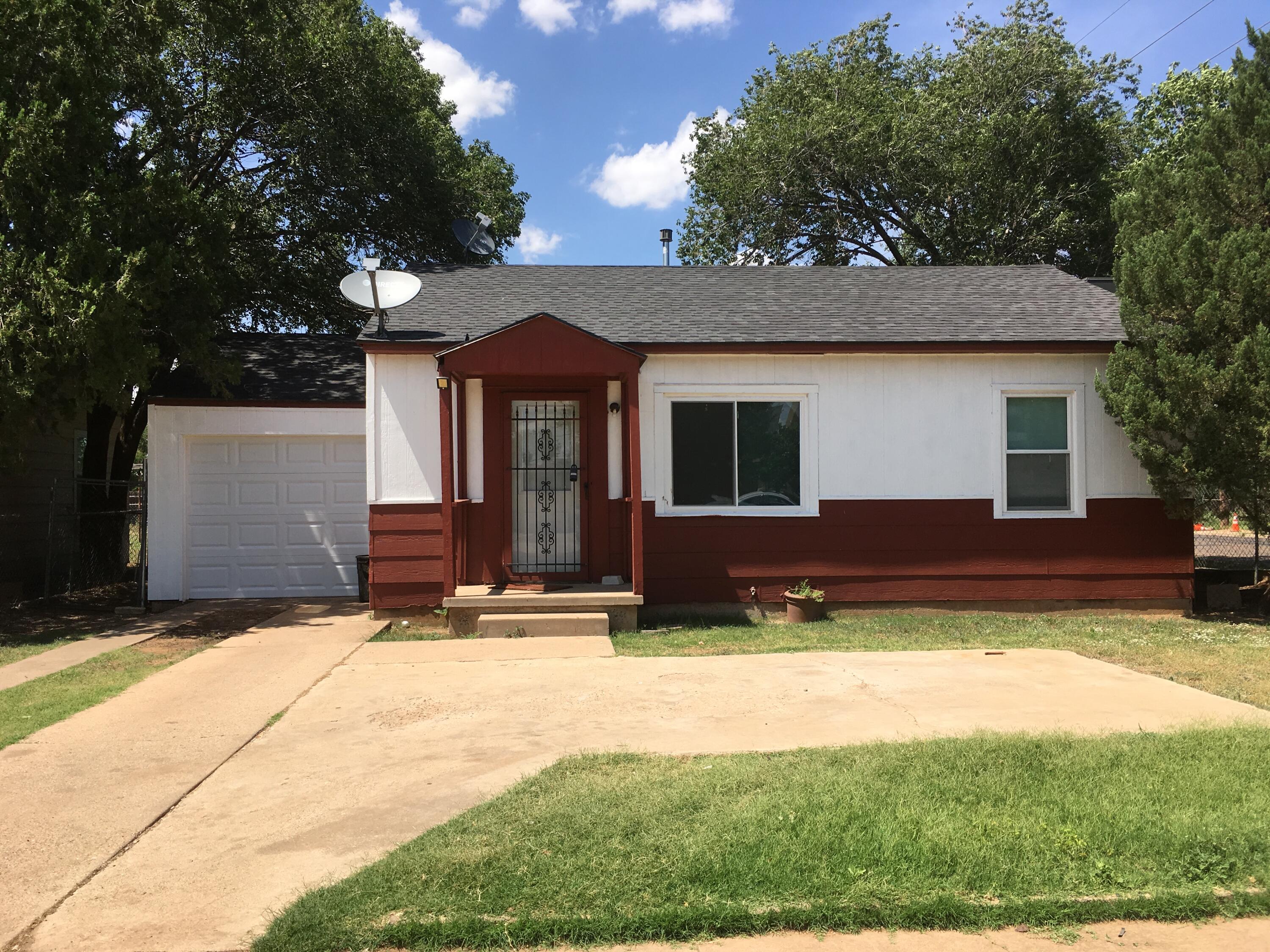 2702 2nd Place Lubbock, TX 79415 - Photo 2 of 8 IMG_9748 (1)