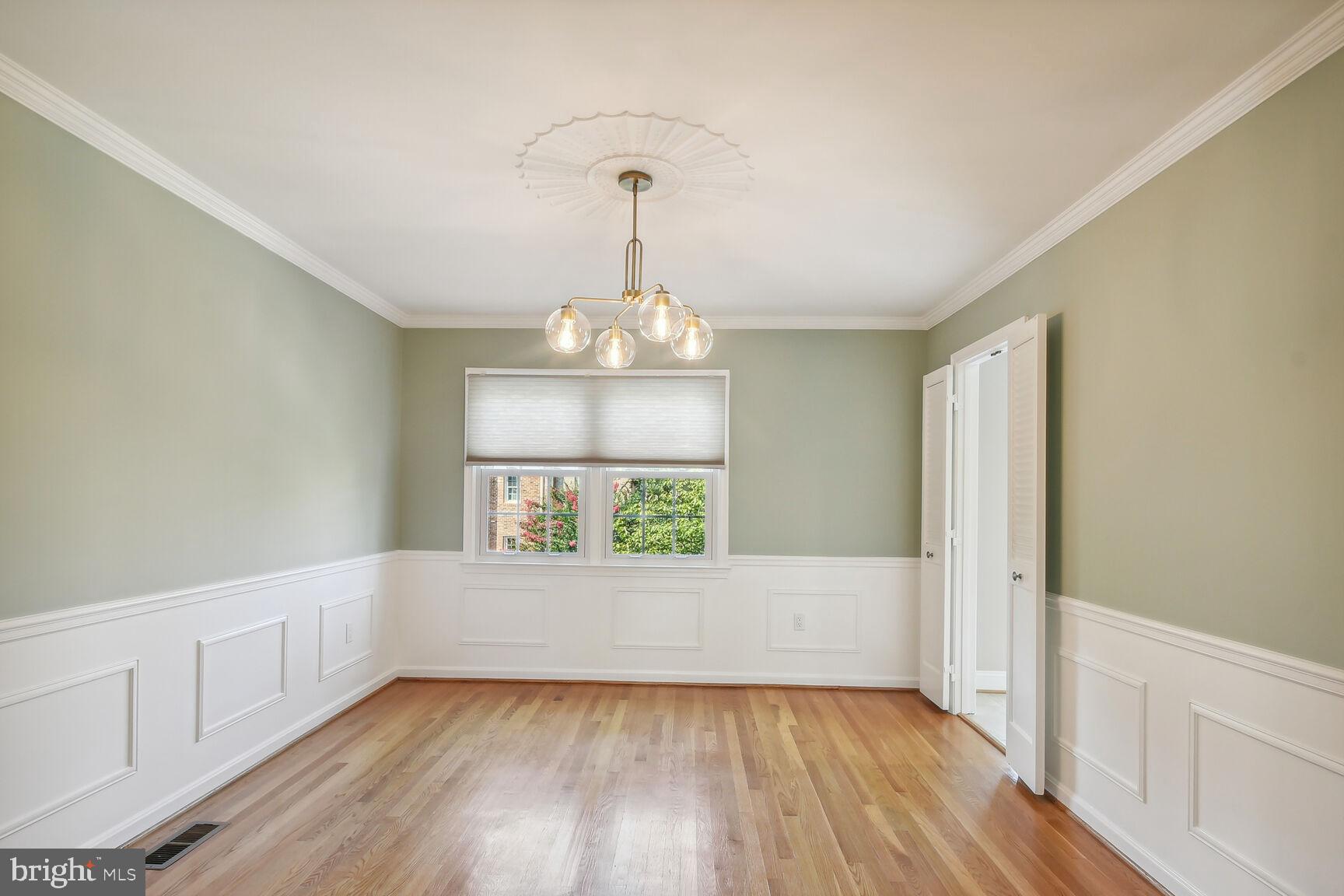 7333 Eldorado Street McLean, VA 22102 - Photo 6 of 24 Dining Room