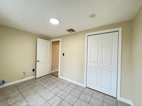 $2,200 | 83 Chatanika Avenue, Unit A, Worcester, MA 01602