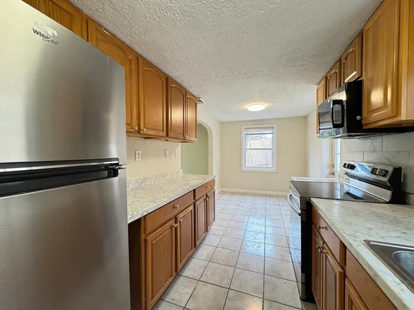 $2,200 | 83 Chatanika Avenue, Unit A, Worcester, MA 01602